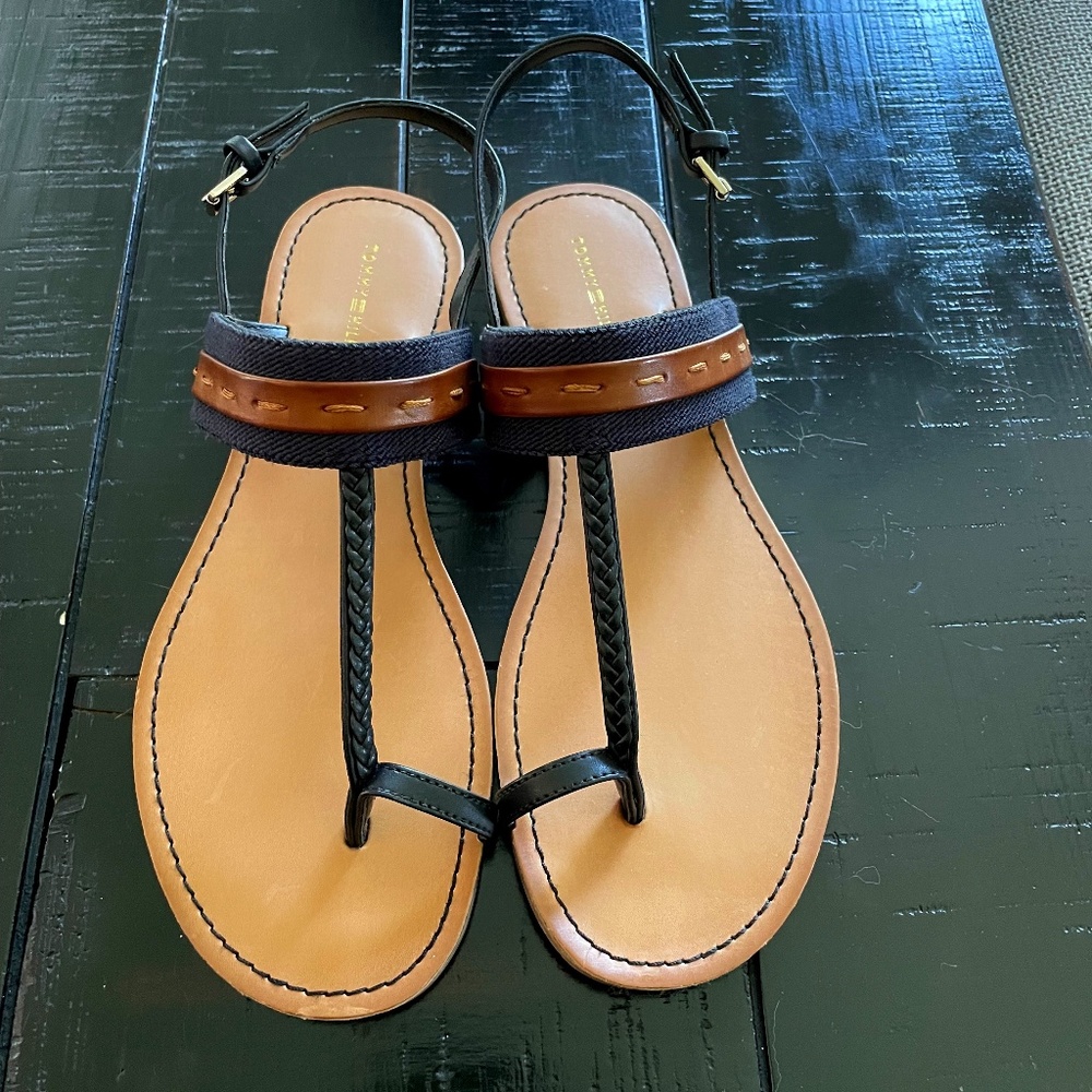 New Tommy Hilfiger Black and Tan Sandals - 7.5